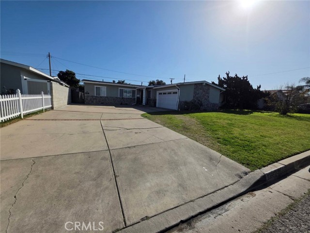 Property photo of 11662 Stephanie LN