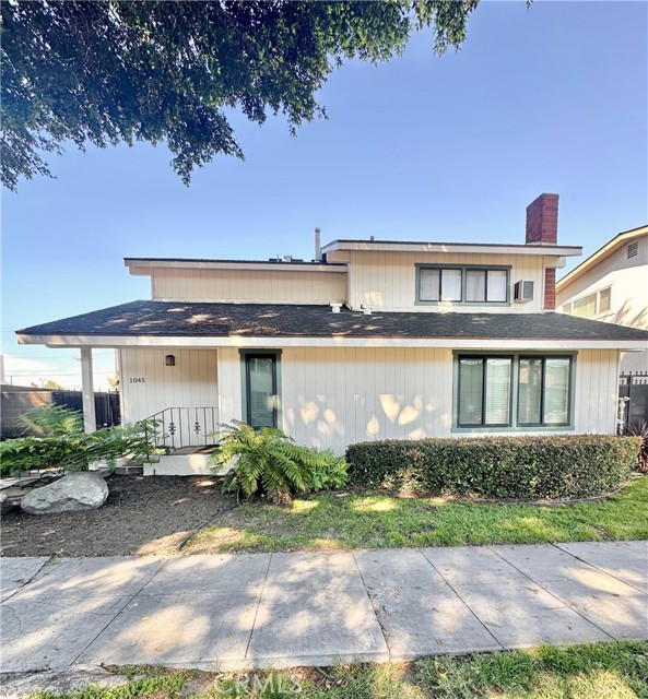 Property photo of 1045 E 3rd