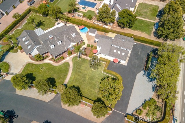 Property photo of 41548 Hutchison CT