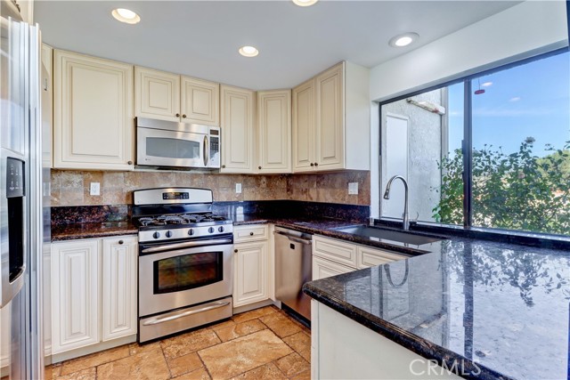 Property photo of 22372 Estallens