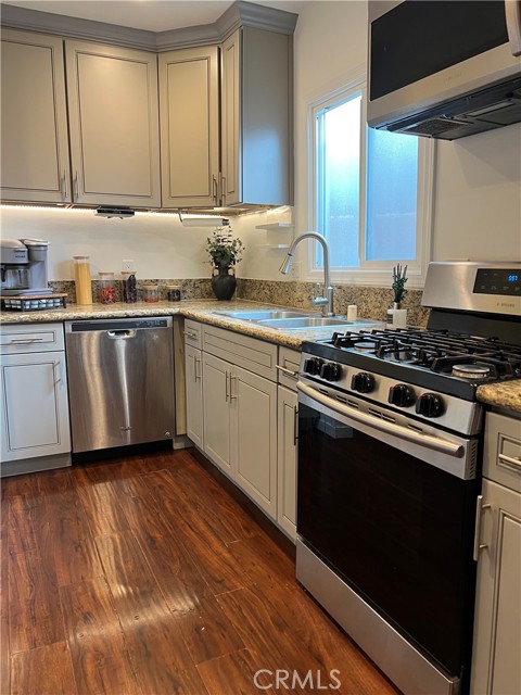 Property photo of 1451 W 154th ST