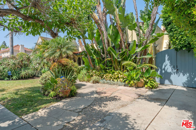 Property photo of 809 S Muirfield RD