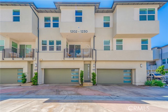 Property photo of 1206 W Cara DR