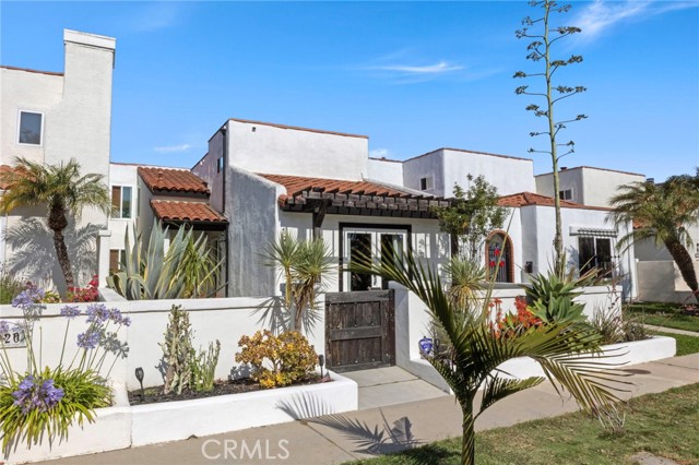Property photo of 1918 California ST