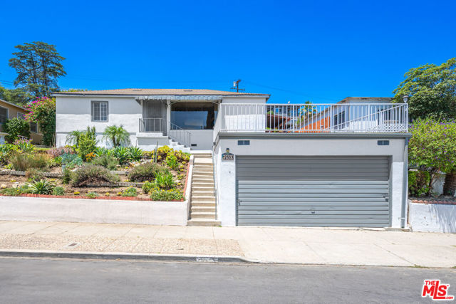Property photo of 2333 Warwick AV