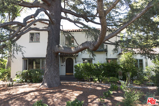 Property photo of 2084 Meadowbrook RD