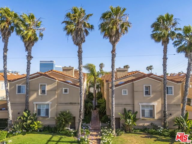 Property photo of 1630 E Palm AV