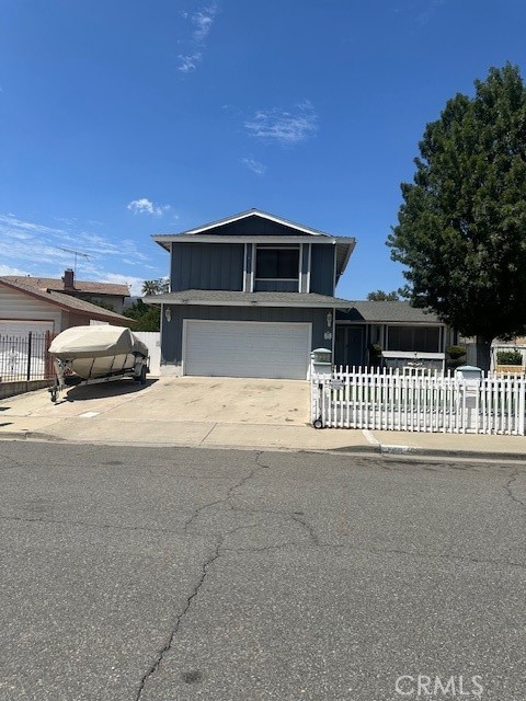Property photo of 949 Dolly DR