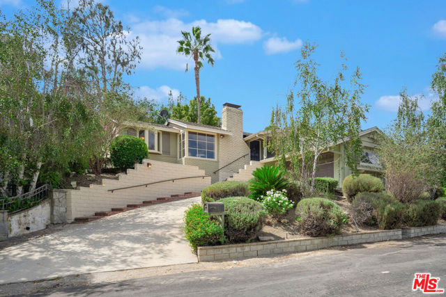 Property photo of 12952 Greenleaf ST