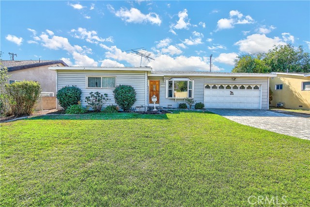 Photo of 1148 E Raymond