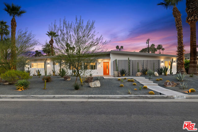 Property photo of 74085 Setting Sun TR