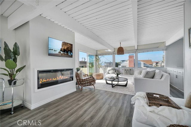 Photo of 2901 Alma Ave