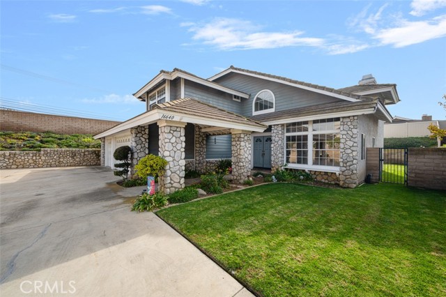 Property photo of 16640 Cresta Bella Circle