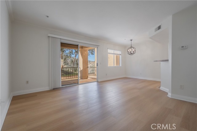 Property photo of 2572 Avenida Del Vista #M102