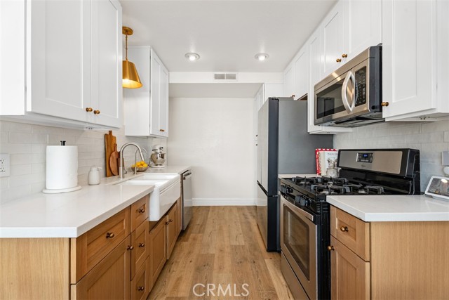 Property photo of 22985 Via Cereza