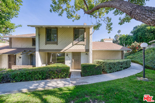 Property photo of 2070 Dacian ST