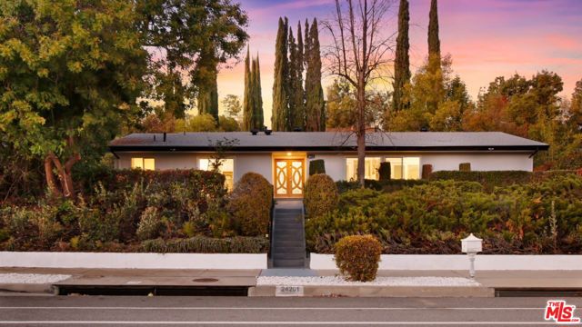 Photo of 24201 Burbank Bl