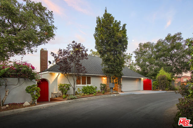 Property photo of 2882 Belden DR