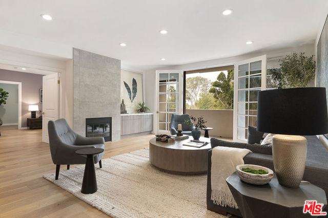 Property photo of 575 S Barrington AV