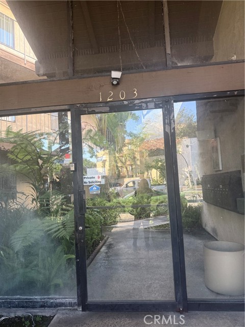 Property photo of 1203 E SAN ANTONIO DR