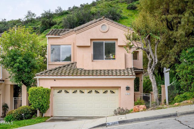 Property photo of 925 Calle La Primavera