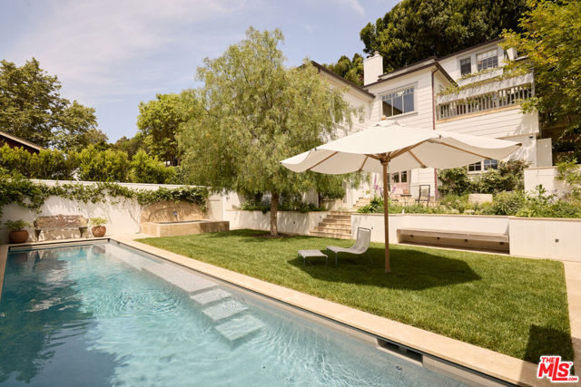 Property photo of 239 W Channel RD