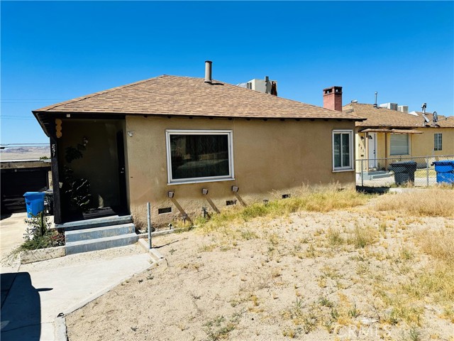Property photo of 851 Flora ST