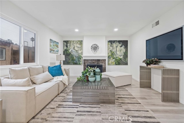 Property photo of 1076 S Garfield AV
