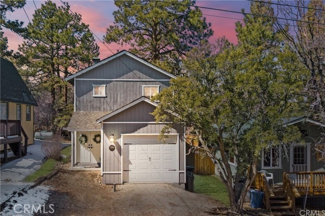 Property photo of 846 Maple LN