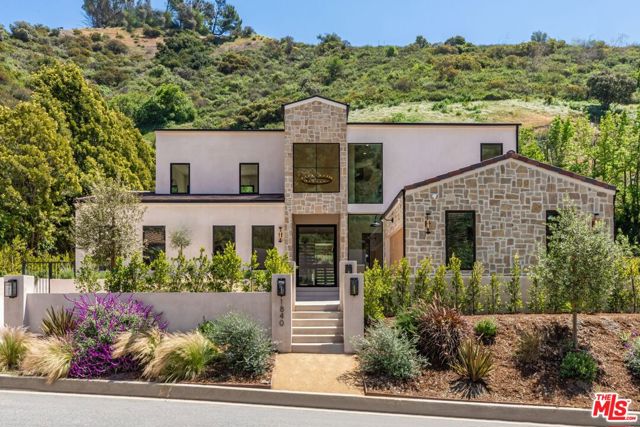 Property photo of 1840 San Ysidro DR
