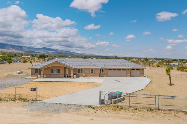 Property photo of 11374 Desert View RD