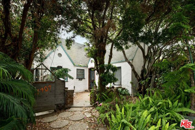 Property photo of 11404 Biona DR
