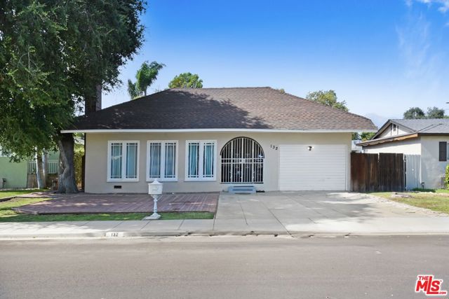 Property photo of 132 W Bonnie Brae CT
