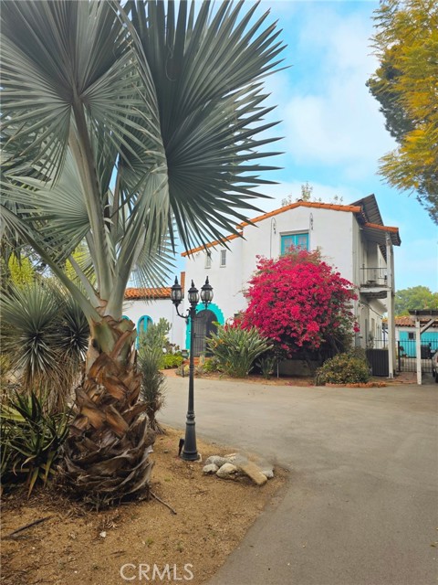 Property photo of 15401 Saticoy ST