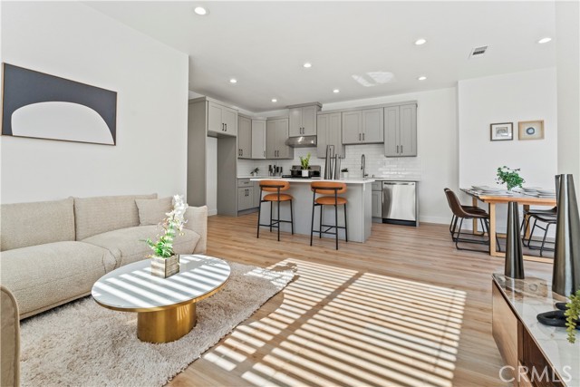 Property photo of 424 W Wilshire AV