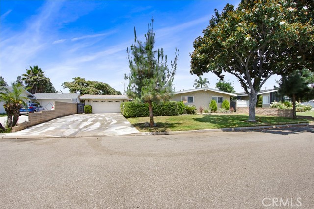 Property photo of 467 W Casad ST