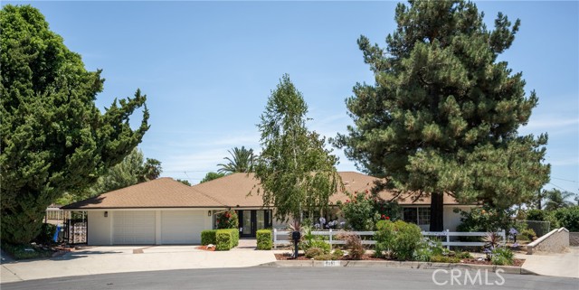 Property photo of 8652 Surrey LN