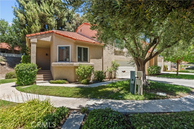 Property photo of 26337 Rainbow Glen DR