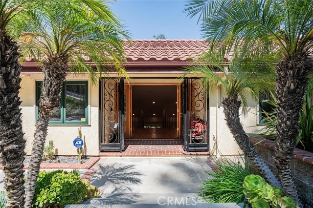 Property photo of 3300 Beaudry TE