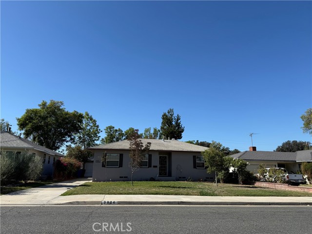 Property photo of 3924 Wayne CT