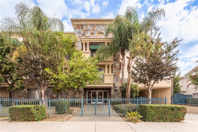 Property photo of 208 N Lincoln