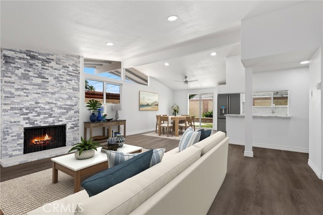 Property photo of 930 S Emerald ST