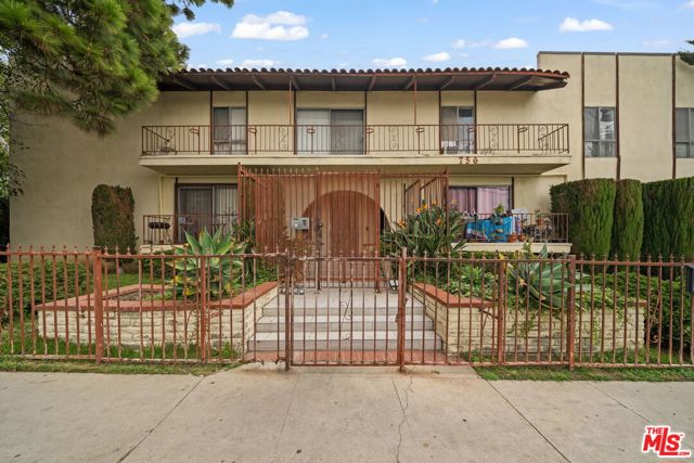 Property photo of 756 N Inglewood AV