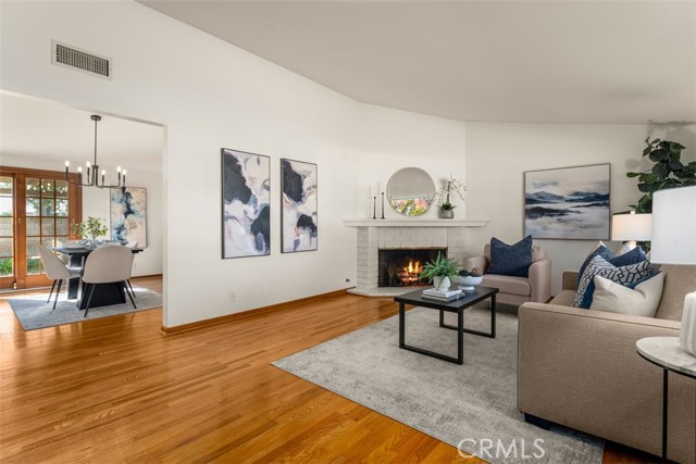 Property photo of 2020 W Willow AV