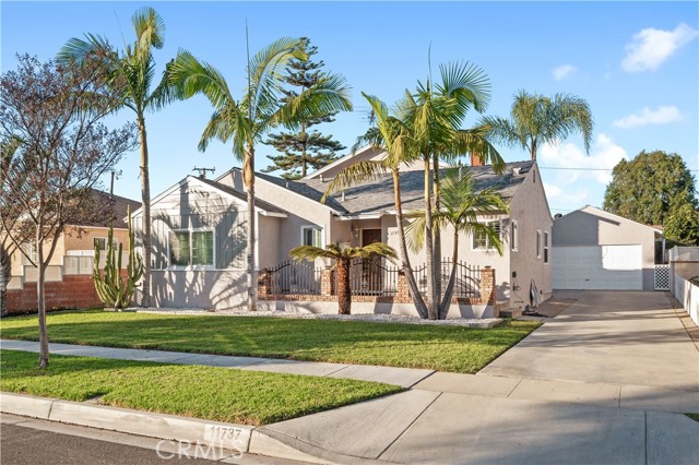 Property photo of 11737 Everest ST