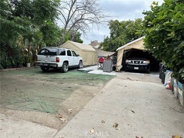 Property photo of 1737 E Gage