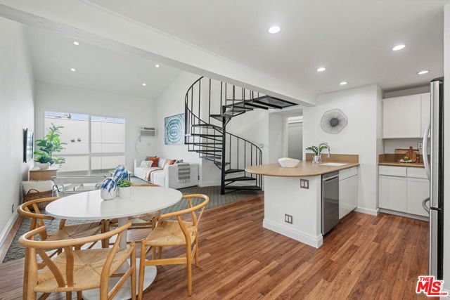 Property photo of 1440 Veteran AV