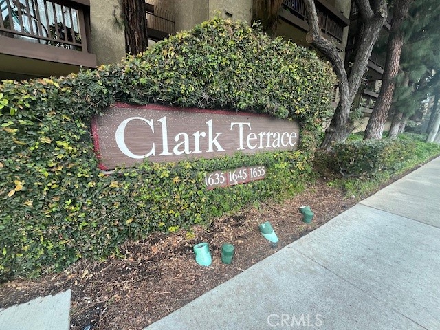 Property photo of 1635 Clark AV