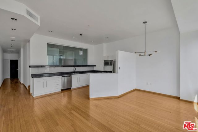 Property photo of 1100 Wilshire BL
