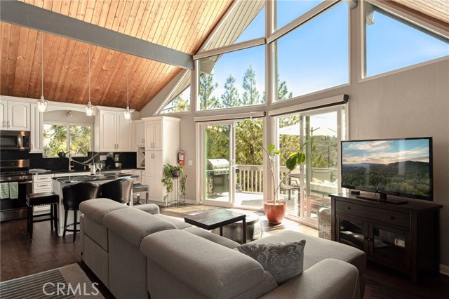 Property photo of 27482 Matterhorn DR